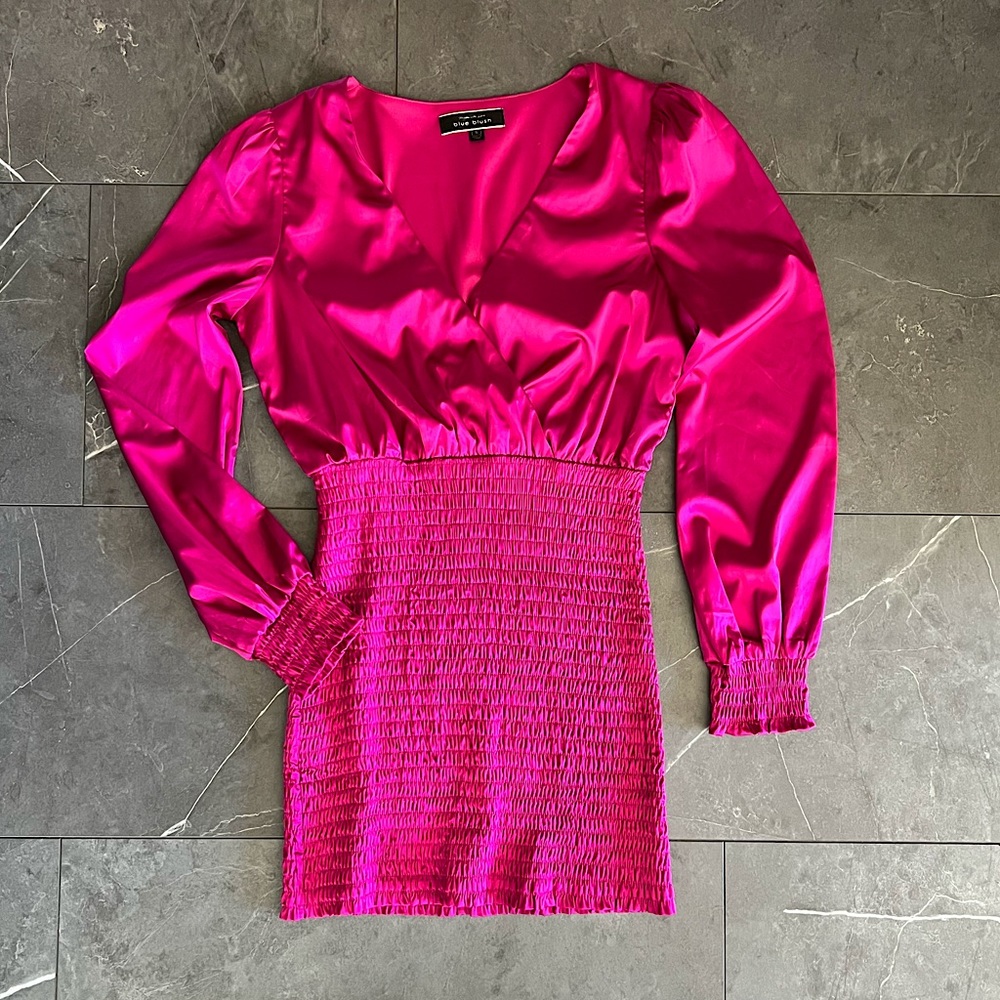 EUC Blue Blush BARBIE hot pink/magenta satin mini king sleeve dress, size small